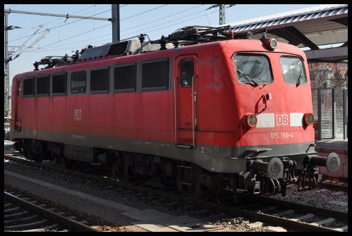 115 198 am 16.03.2012 im Bahnhof Erfurt