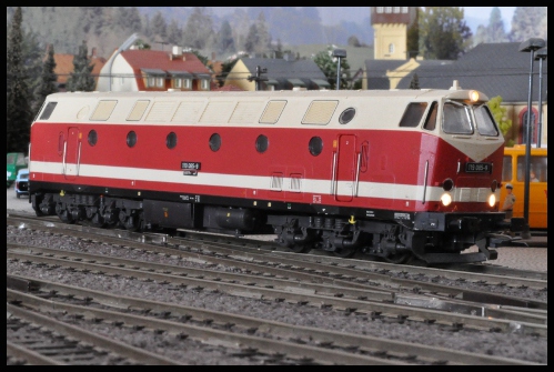 119 085-9  / Deutsche Reichsbahn - Hersteller: BRAWA