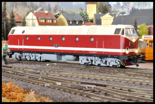 119 187-3 / Deutsche Reichsbahn - Hersteller: PIKO